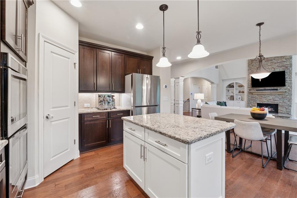 280 Lakestone Parkway