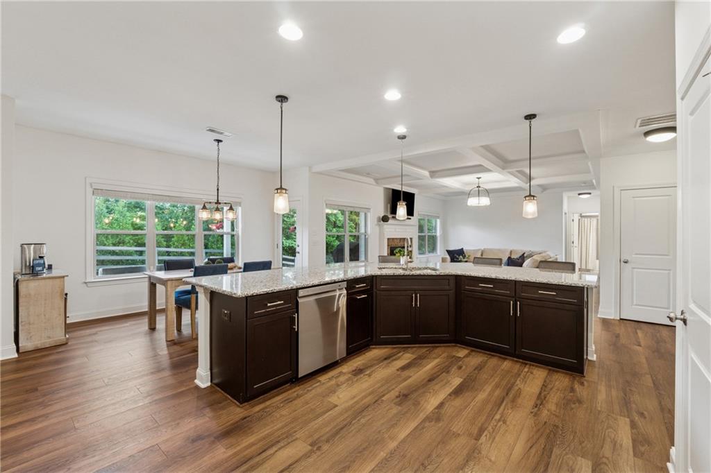 236 Lakestone Parkway