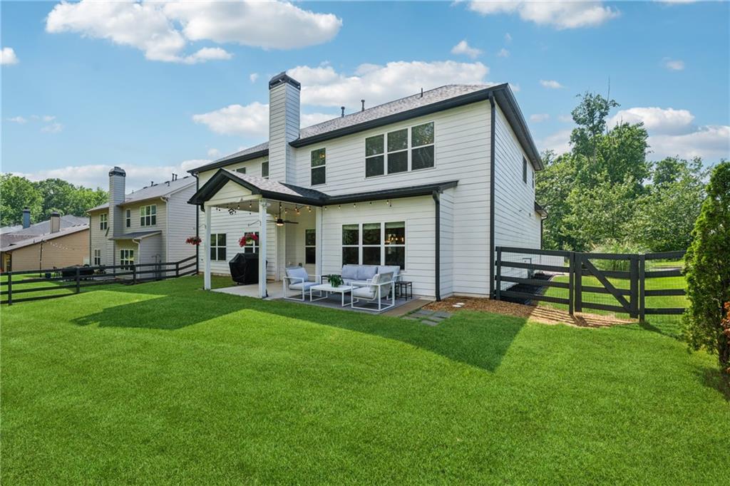 236 Lakestone Parkway