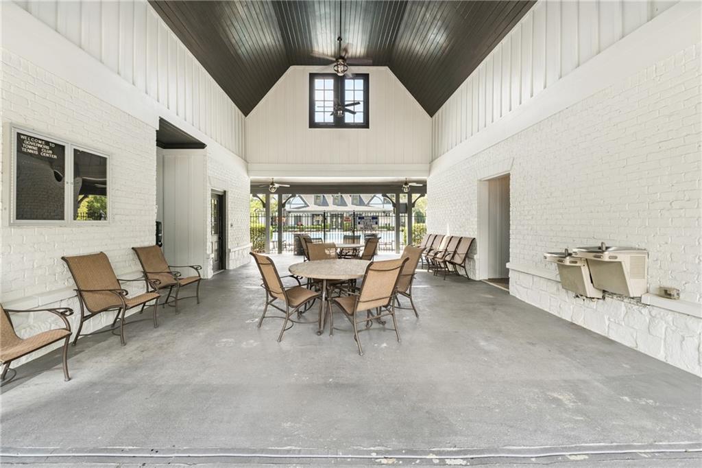 64 Telfair Ct SE