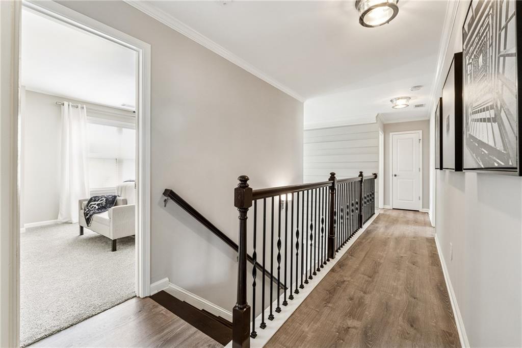 317 Lakestone Landing