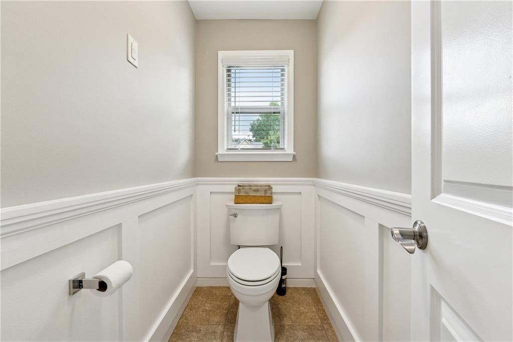 317 Lakestone Landing