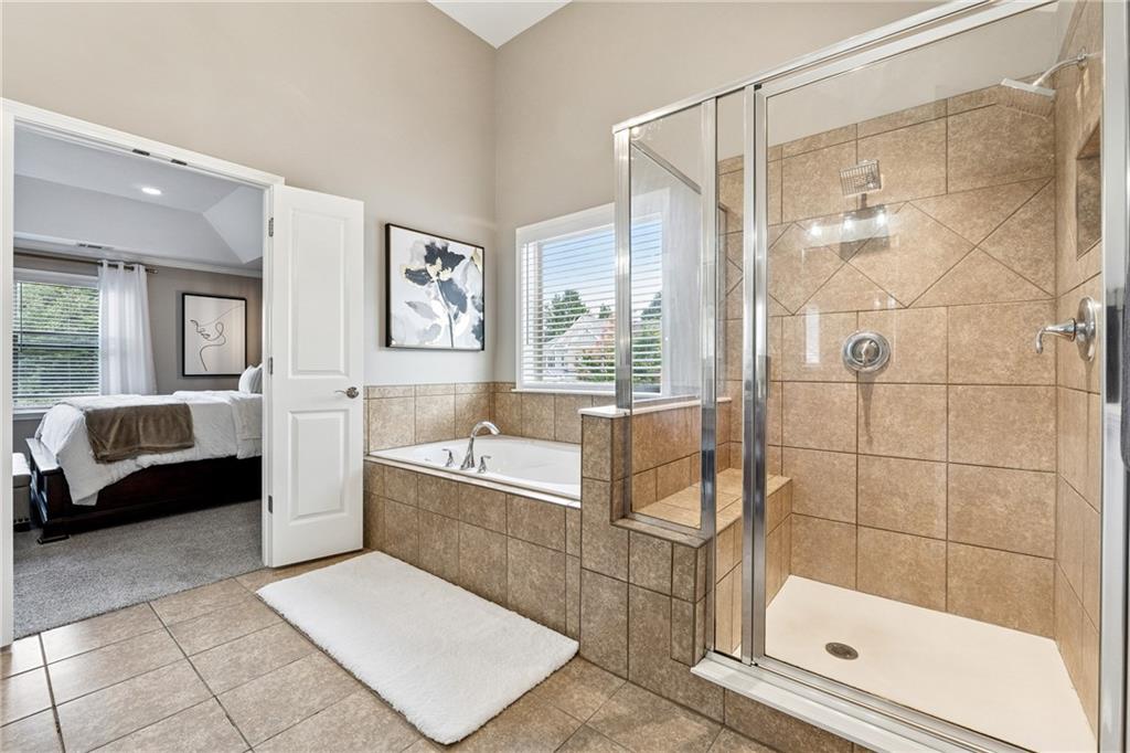 317 Lakestone Landing