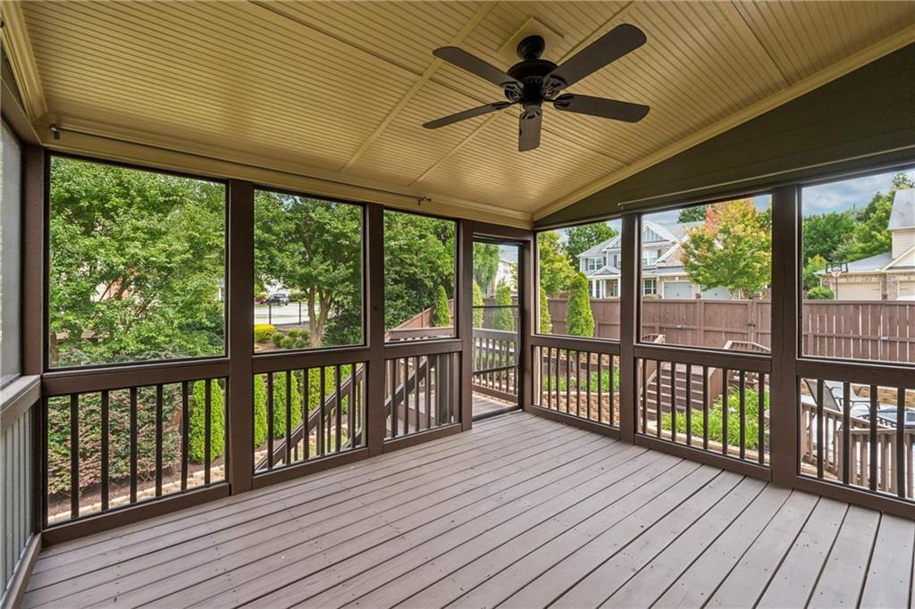 317 Lakestone Landing
