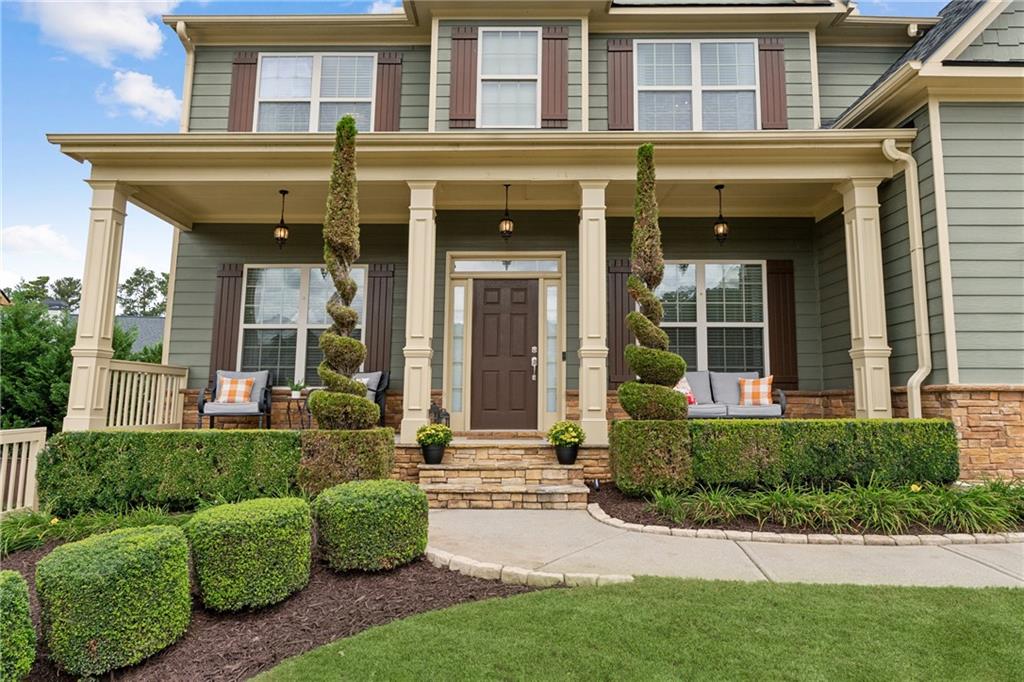 317 Lakestone Landing