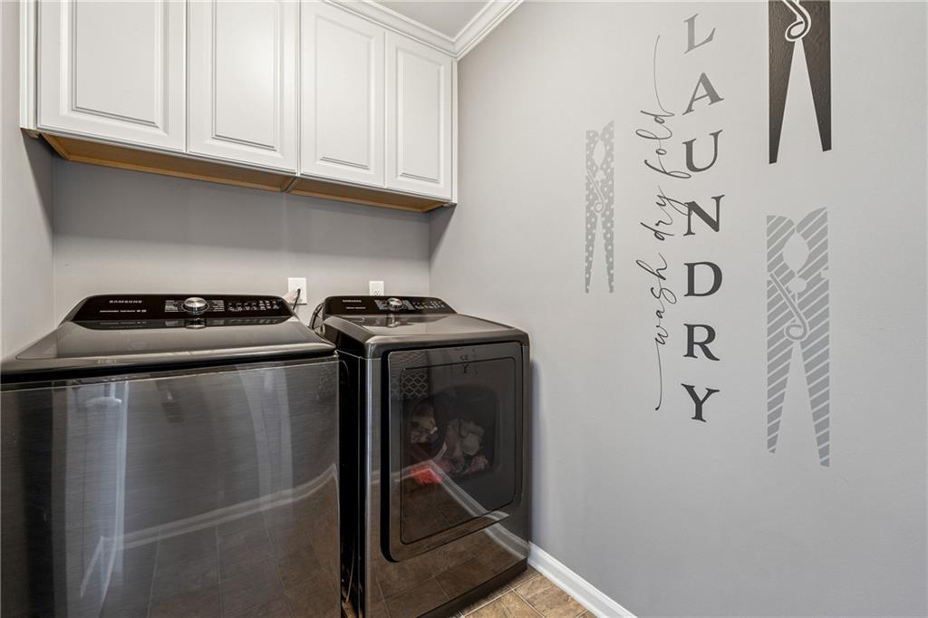 317 Lakestone Landing
