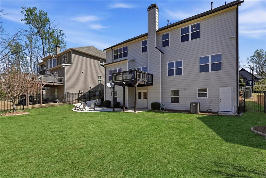 231 Lakestone Parkway