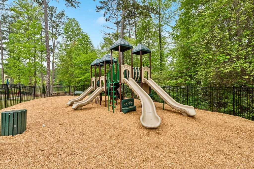 231 Lakestone Parkway