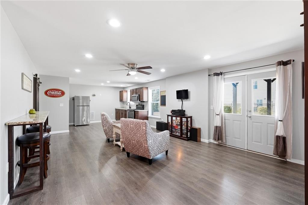 231 Lakestone Parkway