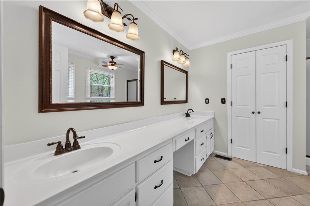 449 Coolsprings Cove