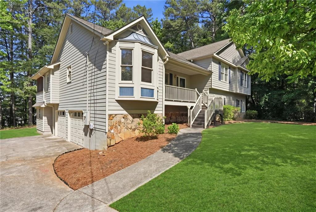 580 Drake Lane