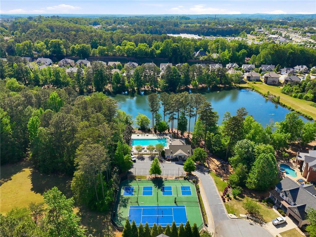 318 Lakestone Landing