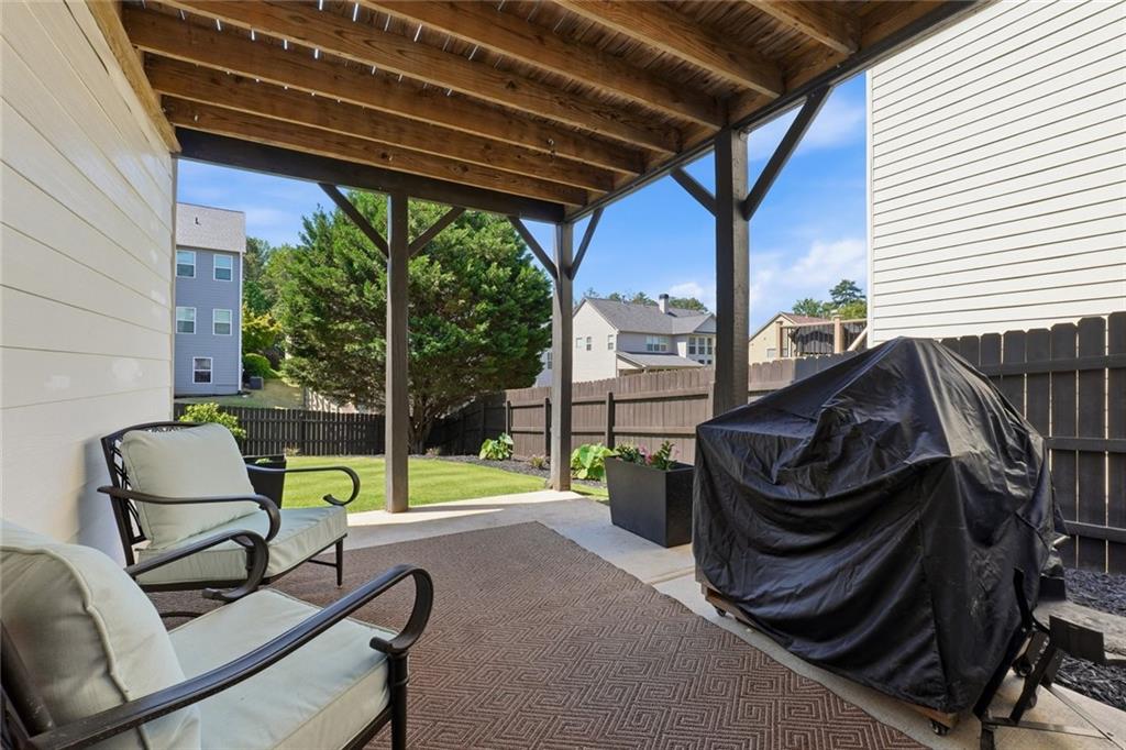 318 Lakestone Landing