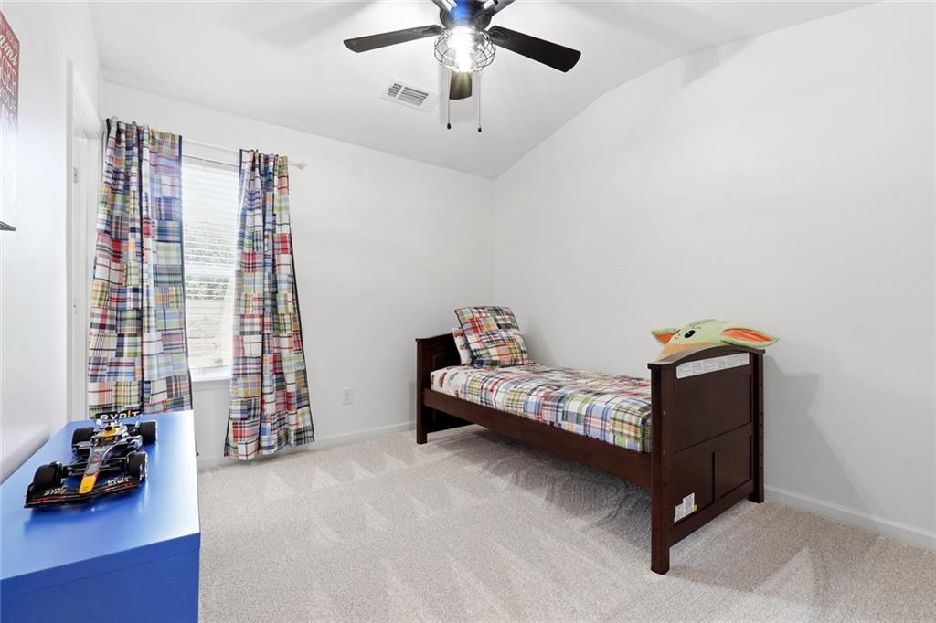 318 Lakestone Landing