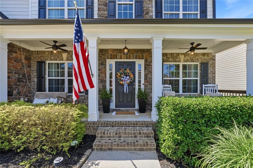 318 Lakestone Landing
