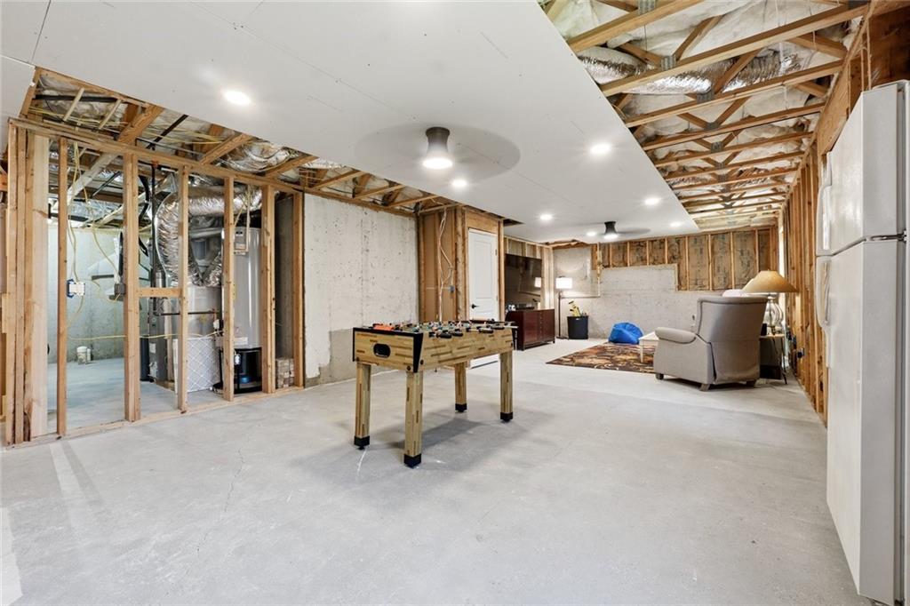 318 Lakestone Landing