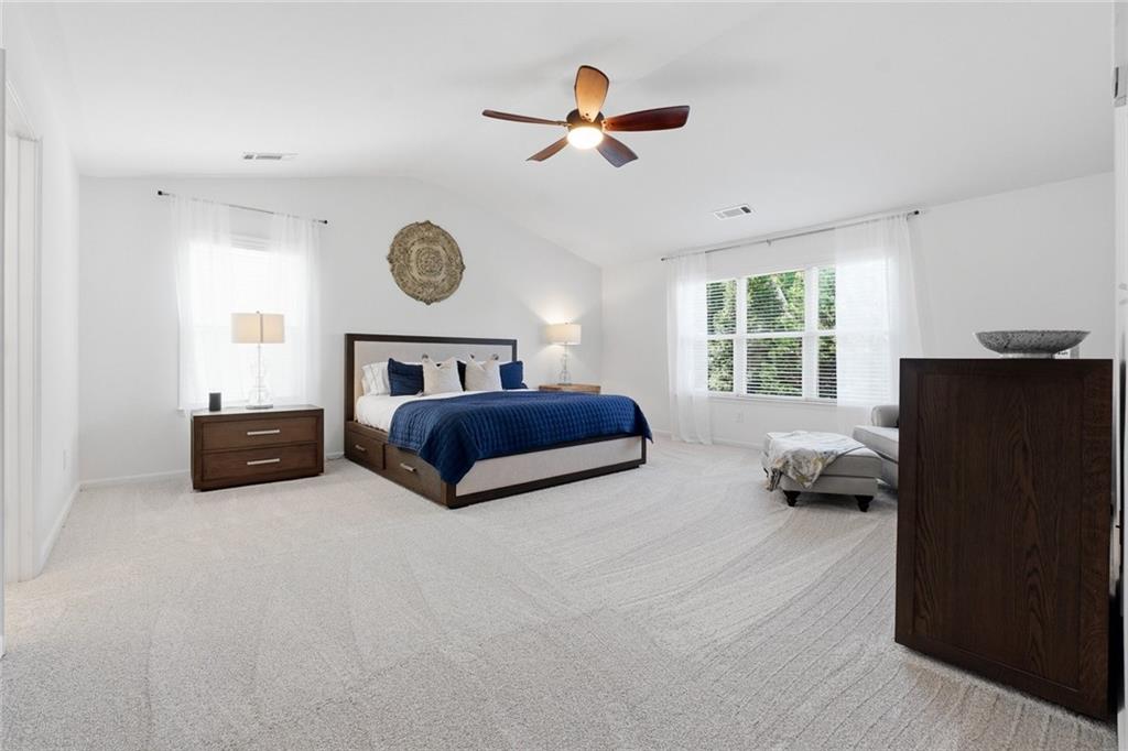 318 Lakestone Landing
