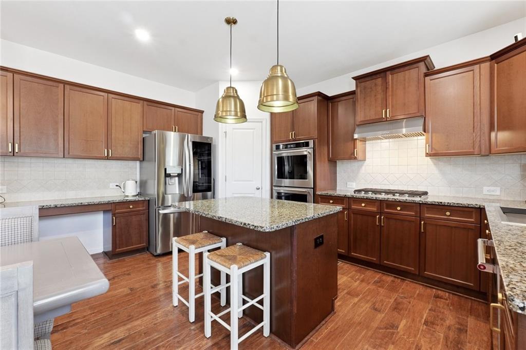 318 Lakestone Landing