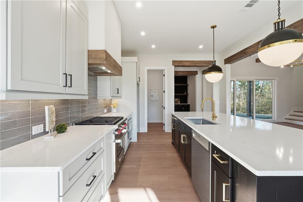 157 PALISADE Drive