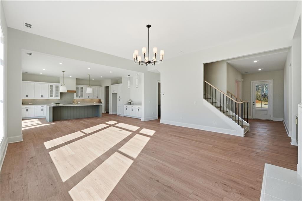 158 PALISADE Drive