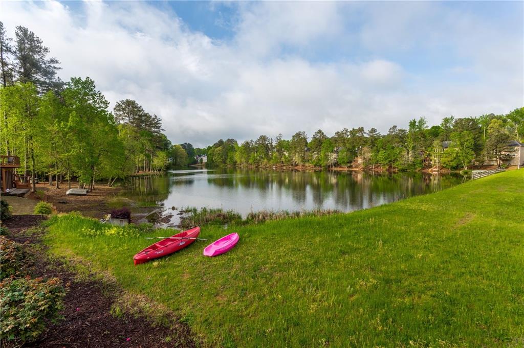 180 Lakestone Parkway