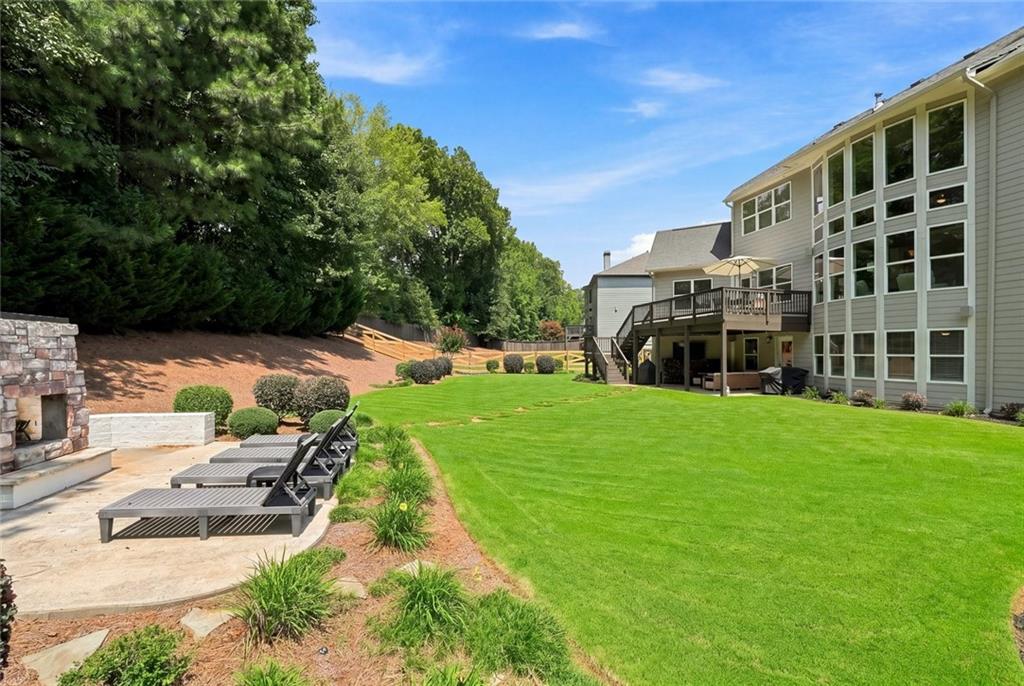 180 Lakestone Parkway