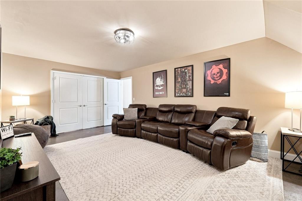 180 Lakestone Parkway