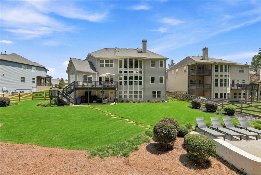 180 Lakestone Parkway