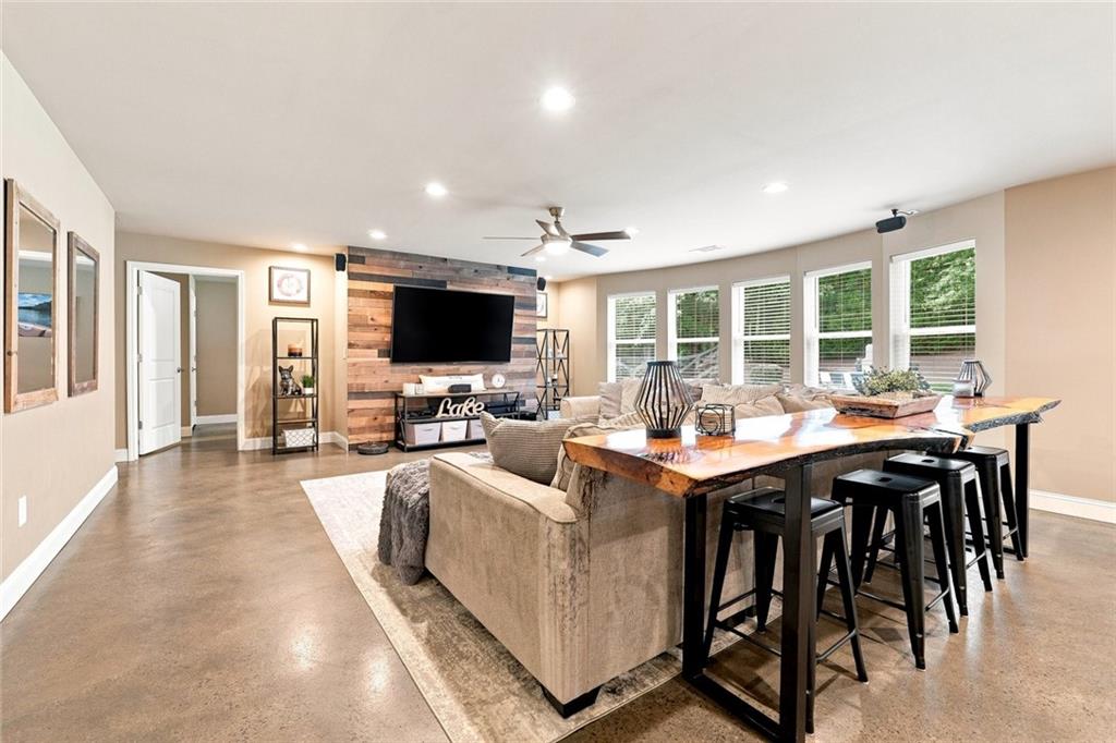 180 Lakestone Parkway