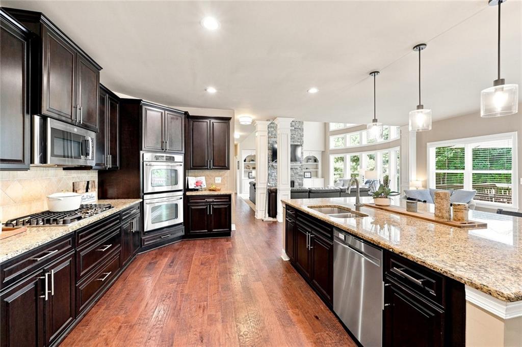 180 Lakestone Parkway