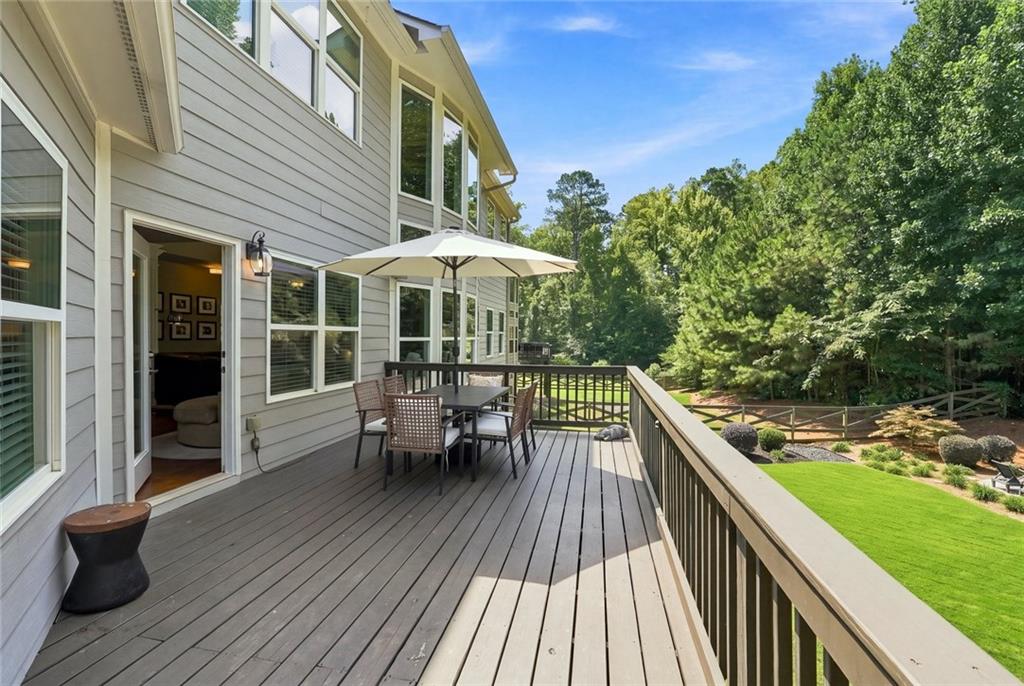 180 Lakestone Parkway