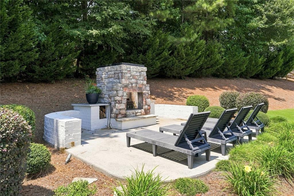 180 Lakestone Parkway