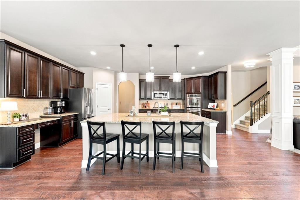 180 Lakestone Parkway
