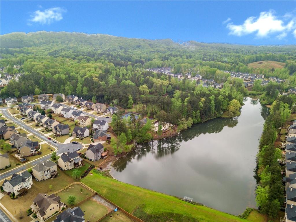 180 Lakestone Parkway