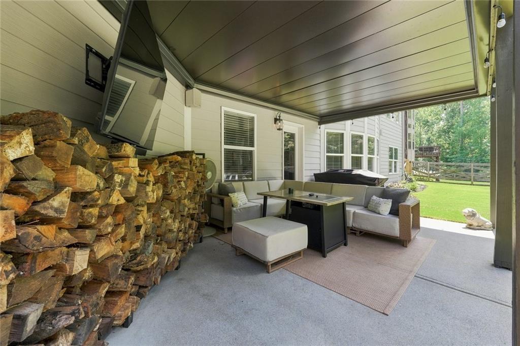 180 Lakestone Parkway