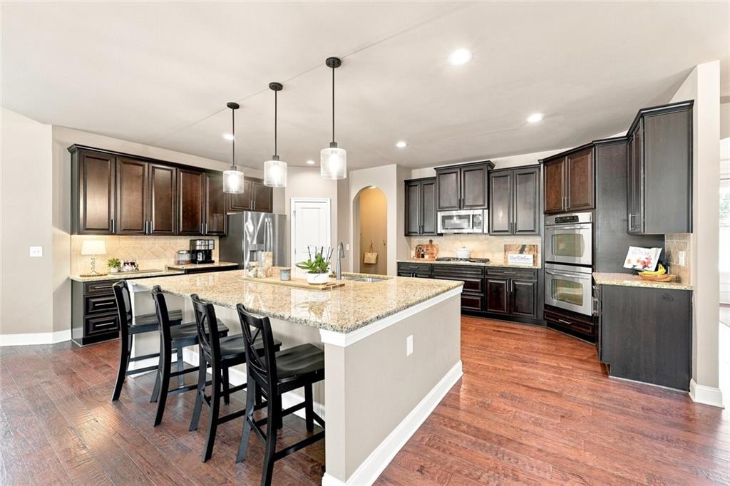 180 Lakestone Parkway
