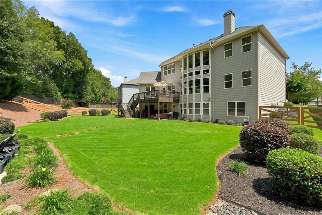180 Lakestone Parkway
