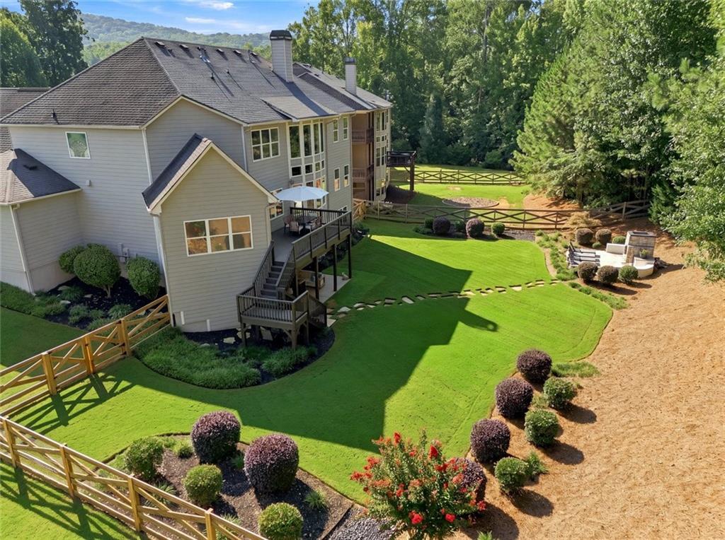 180 Lakestone Parkway