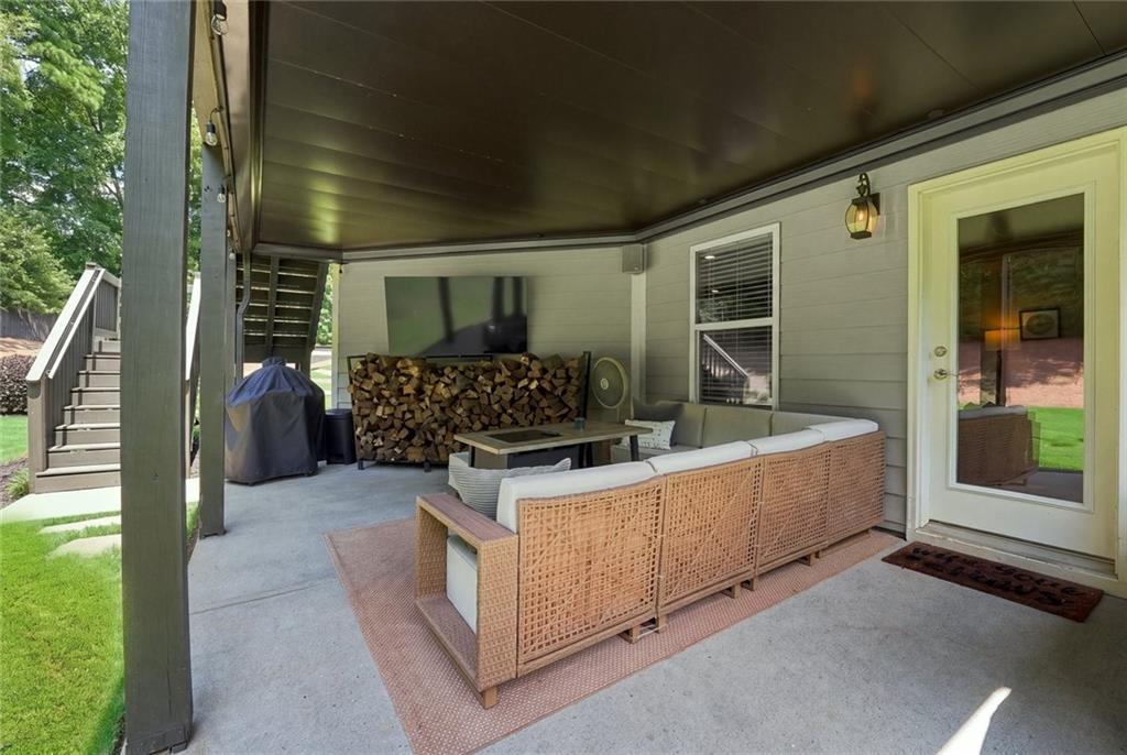 180 Lakestone Parkway