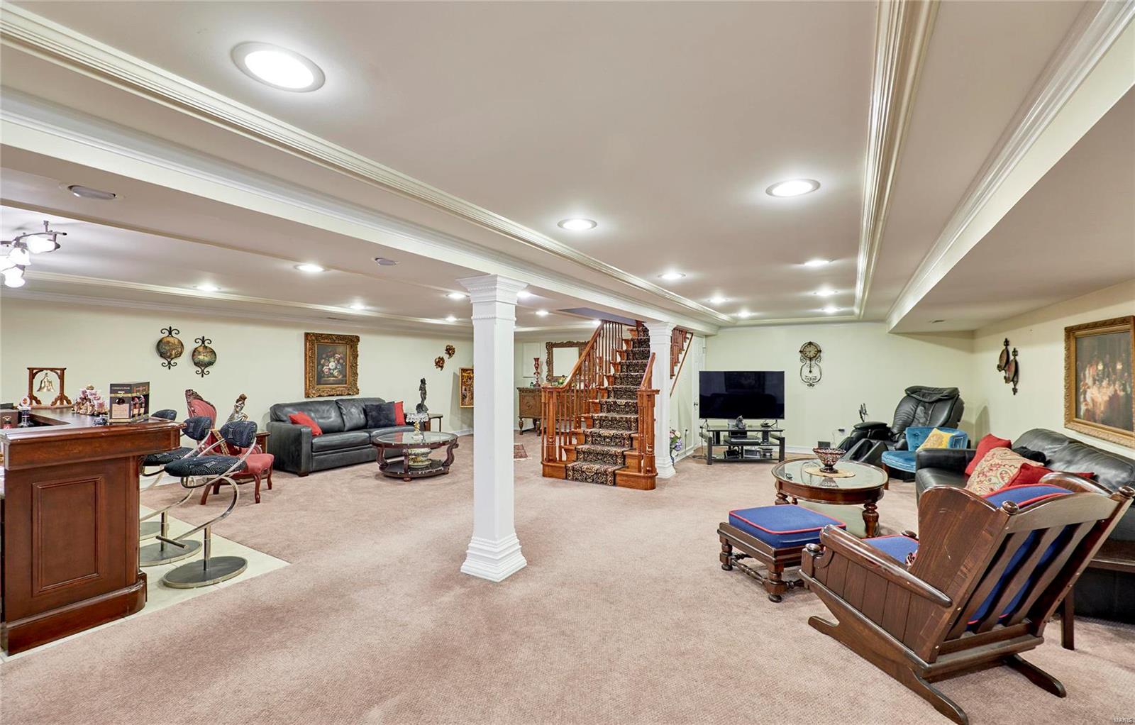 12132 SwanLake Drive