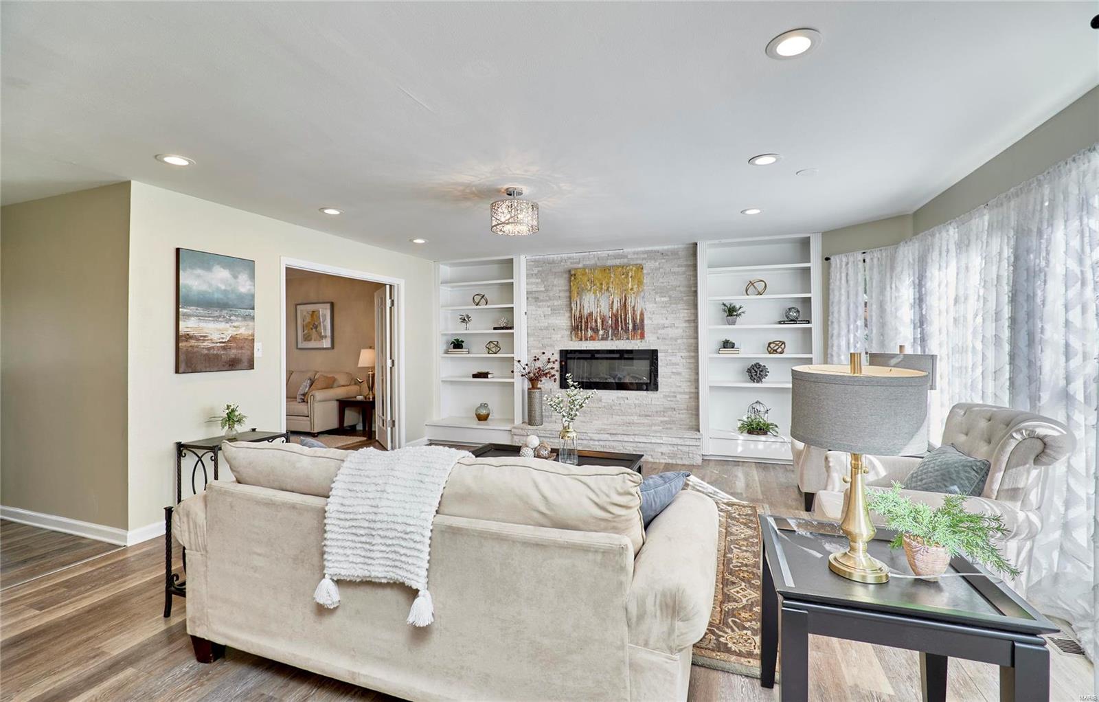 11909 Autumn Lakes Drive