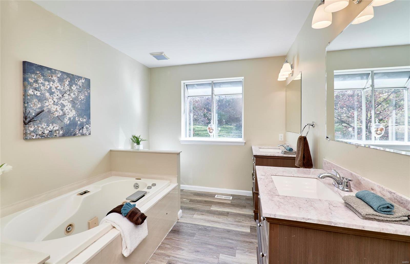 11909 Autumn Lakes Drive