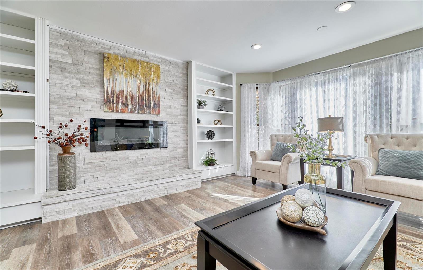 11909 Autumn Lakes Drive
