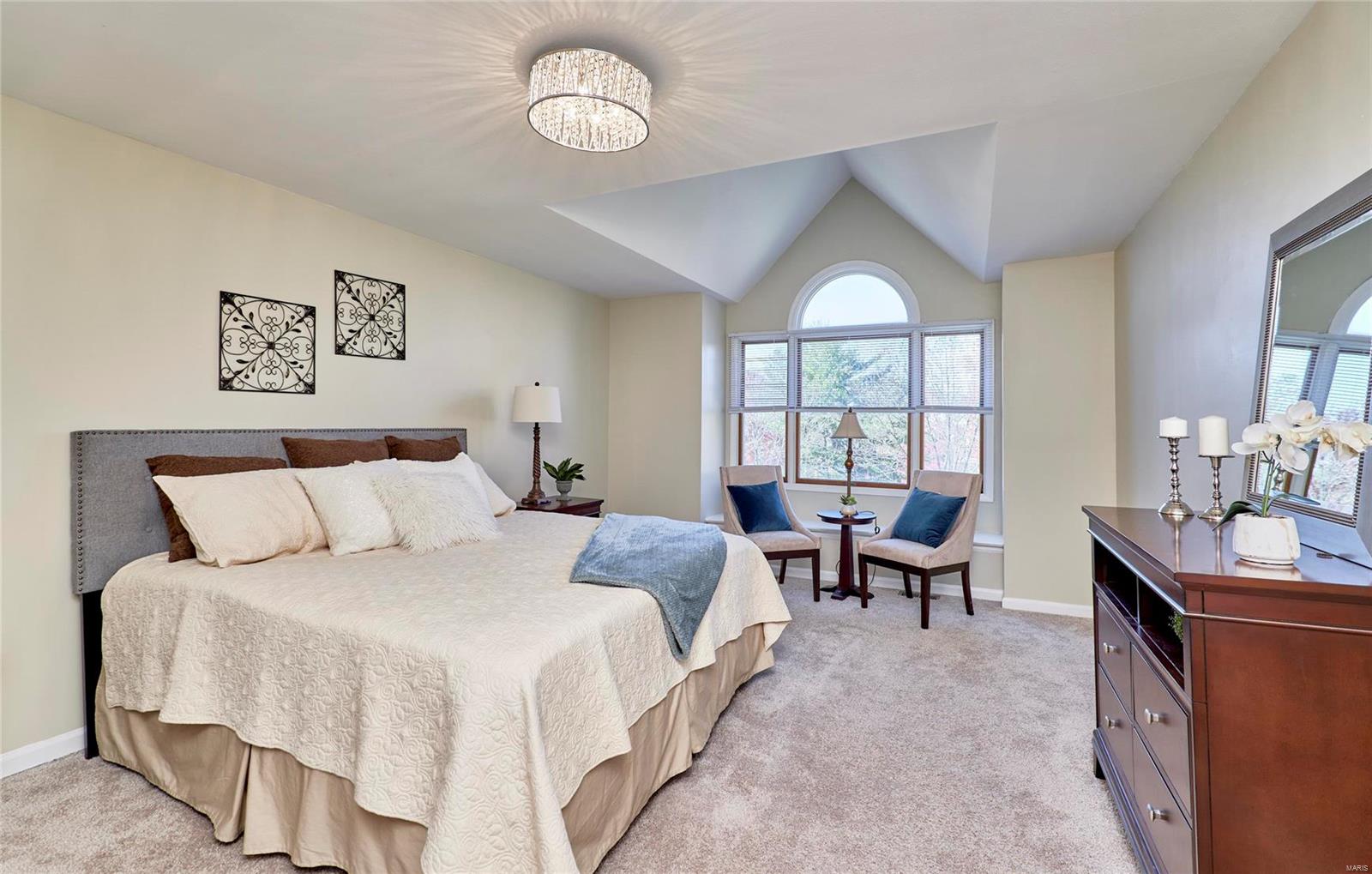 11909 Autumn Lakes Drive