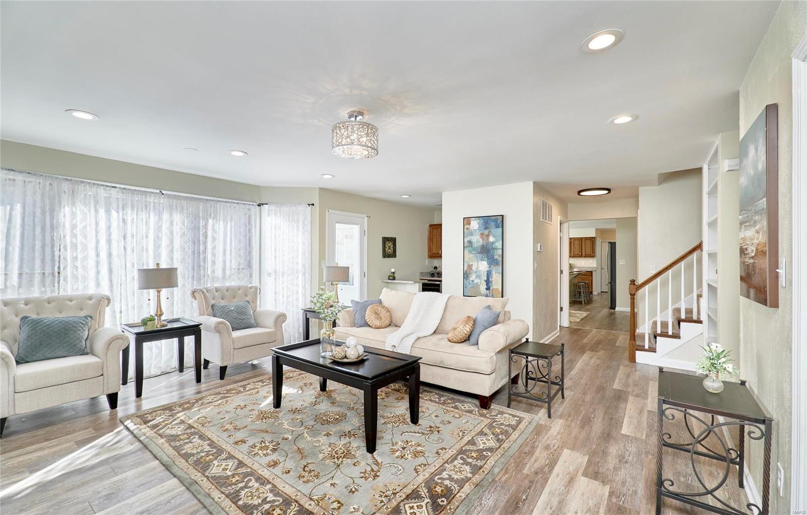 11909 Autumn Lakes Drive