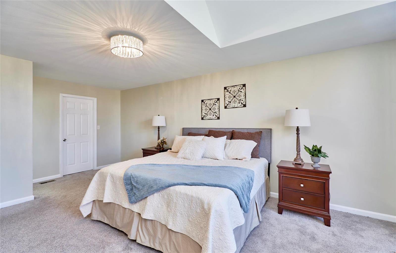 11909 Autumn Lakes Drive