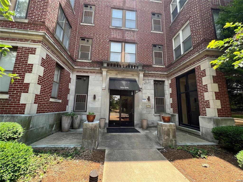 5696 Kingsbury Avenue Unit: 103