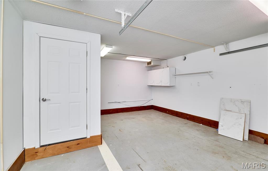 157 S Kings Road