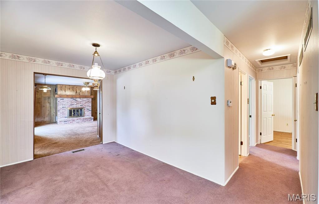 1045 Bellarmine Lane