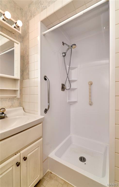 1045 Bellarmine Lane